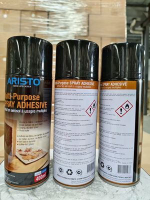 350g'lık kutularda ve 500ml hacimde, %30'dan az Uçucu Organik Bileşik (VOC) içeren Şeffaf Çok Amaçlı Sprey Yapıştırıcı